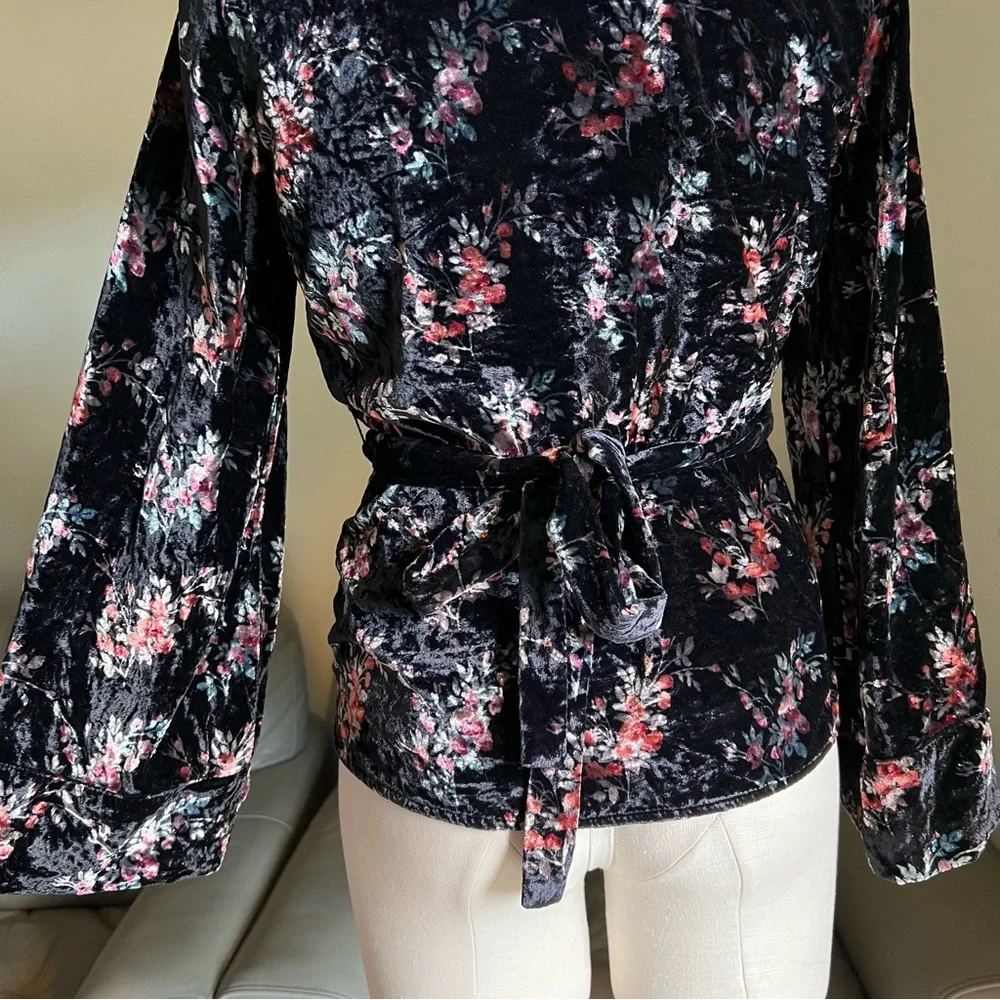 ZARA Velvet Wrap Top Sz S Black Floral Boho Gypsy Bell Sleeves V Neck Whimsical - Picture 13 of 16